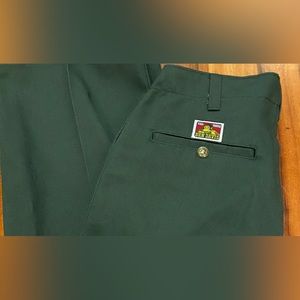 Ben Davis workwear pants in olive - New